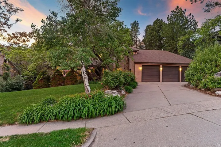 905 Oakridge Dr, Farmington, Utah 84025