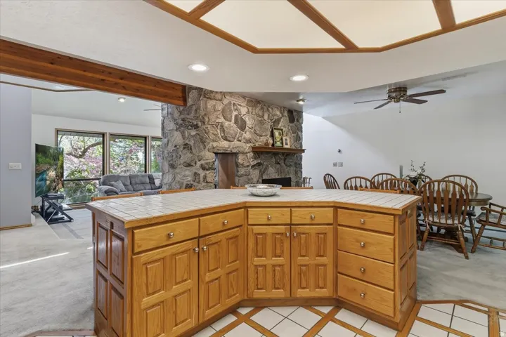 905 Oakridge Dr, Farmington, Utah 84025