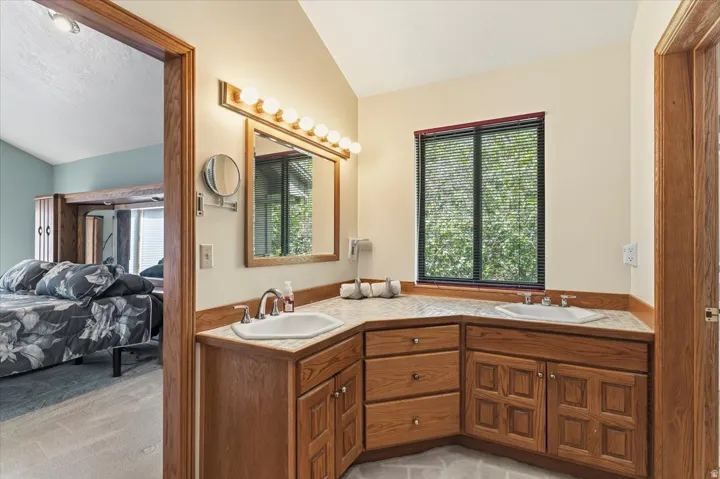 905 Oakridge Dr, Farmington, Utah 84025