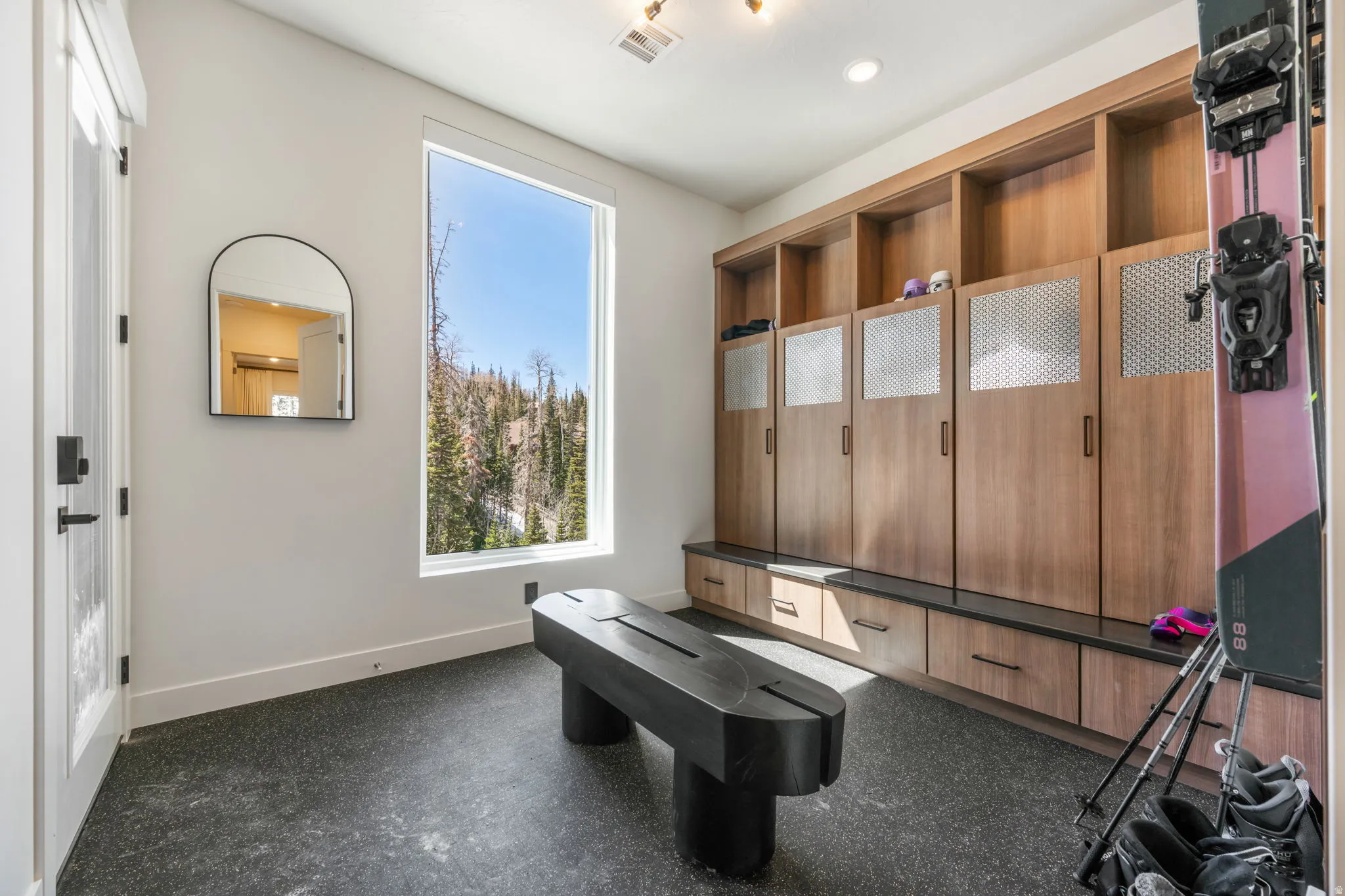 Mudroom with baseboards