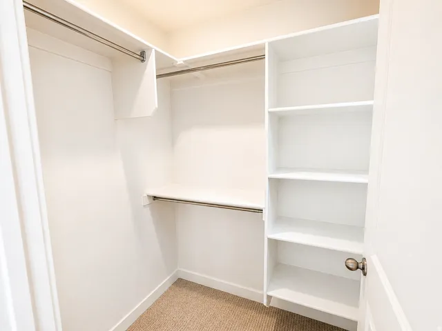 Walk in closet