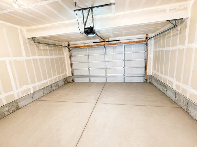 2-Car Garage
