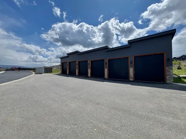 BONUS Detached Garage for Your Boat, RV and TOYS! Available to Purchase
