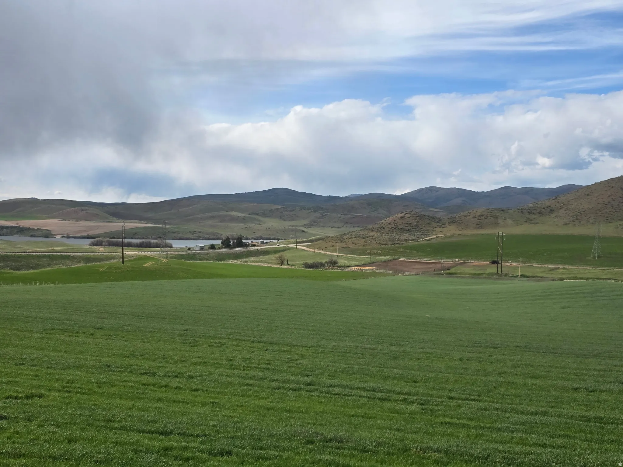 View of property's community with a mountain view