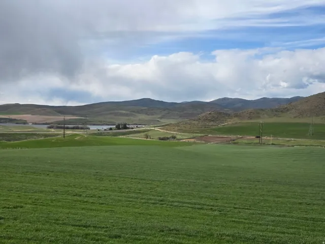 View of property's community with a mountain view