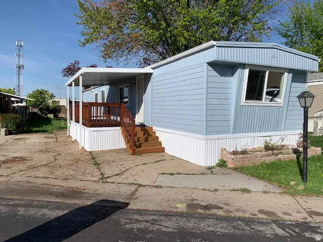 View of manufactured / mobile home