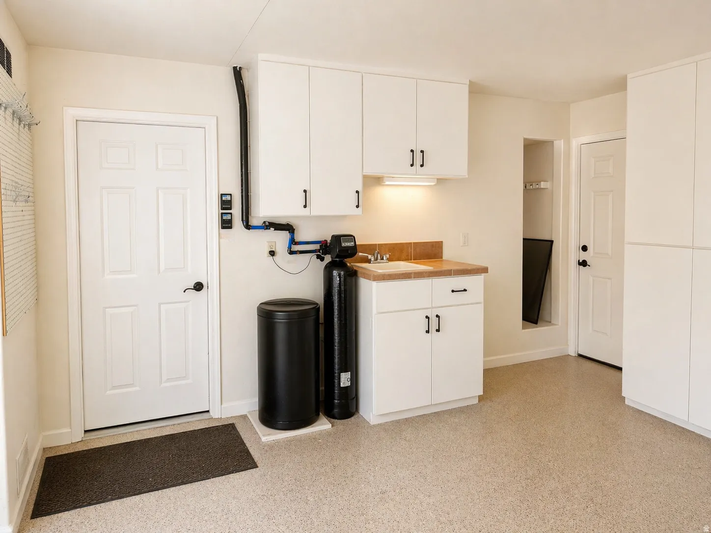 Utility room with a sink