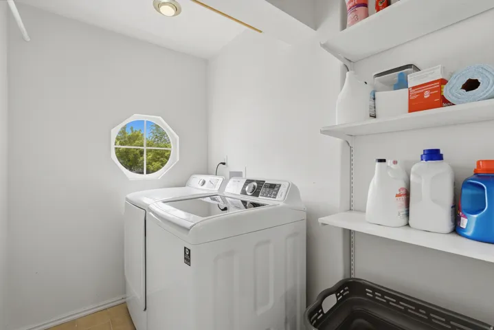 581 E Compass Cir, North Salt Lake, Utah 84054