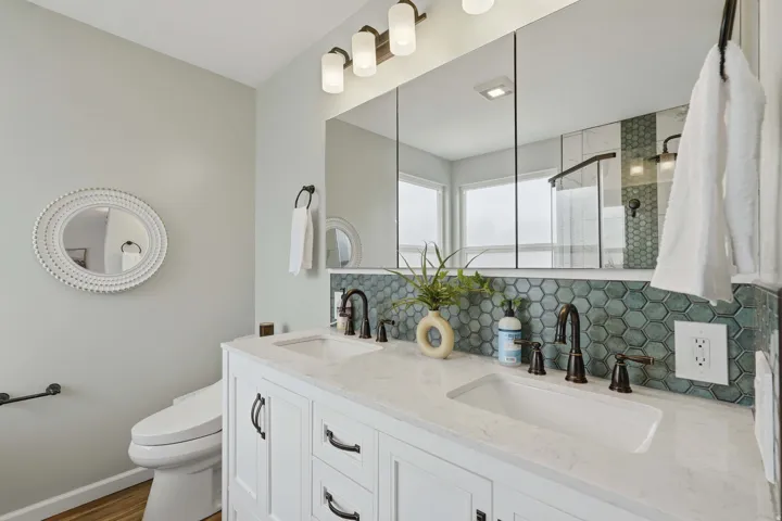 581 E Compass Cir, North Salt Lake, Utah 84054