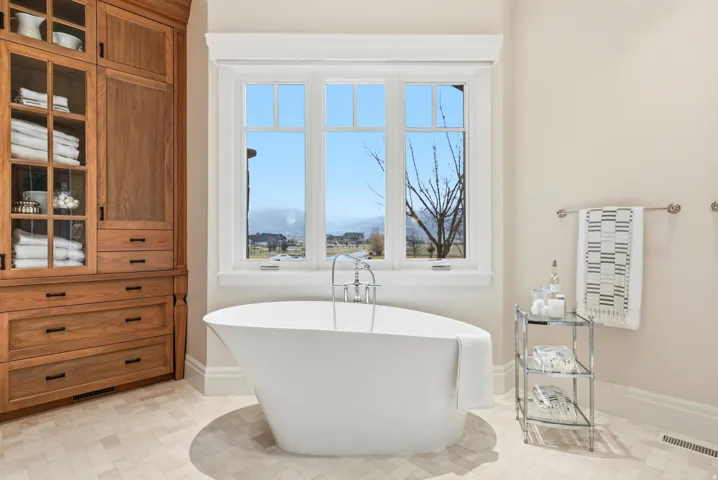 1034 S 9150 E, Huntsville, Utah 84317