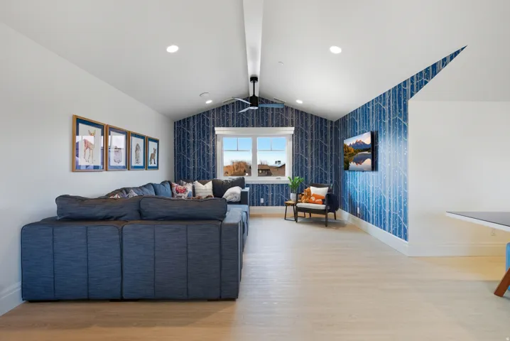 1034 S 9150 E, Huntsville, Utah 84317