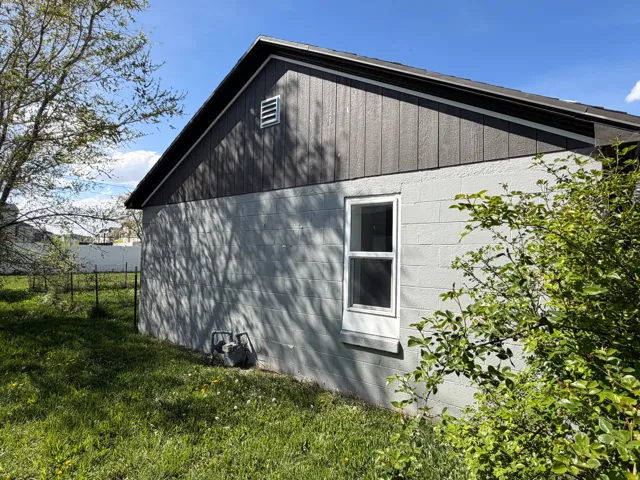 View of side of home