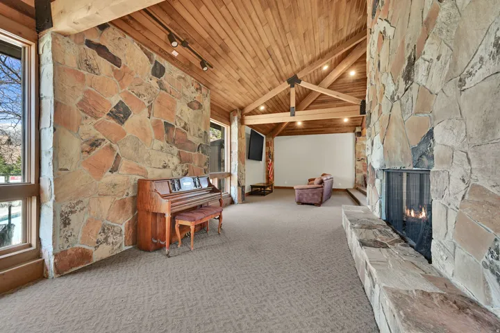 clubhouse with additional seating