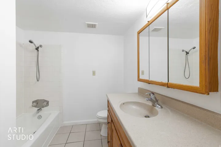 Full bathroom