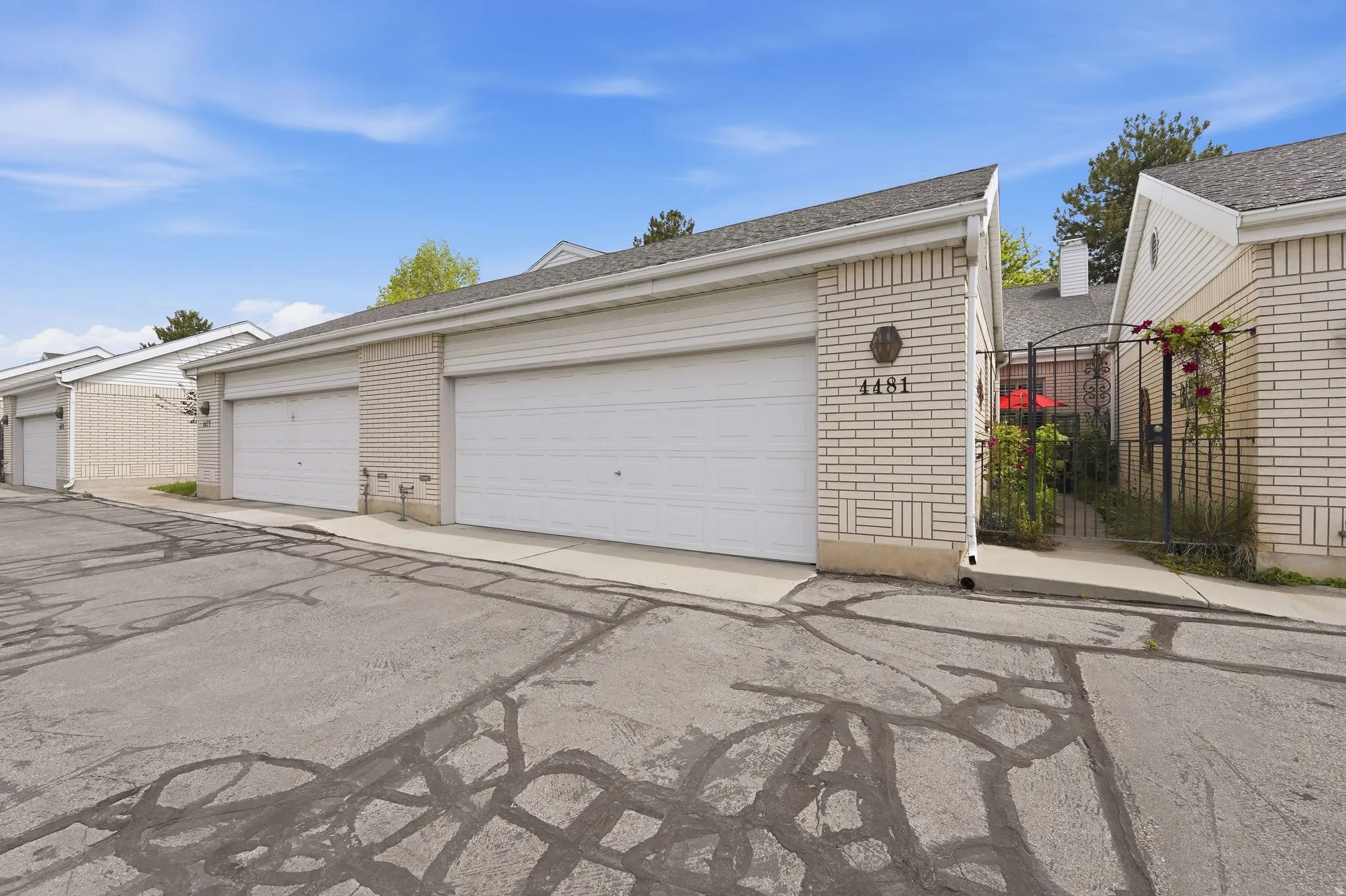Garage featuring a gate
