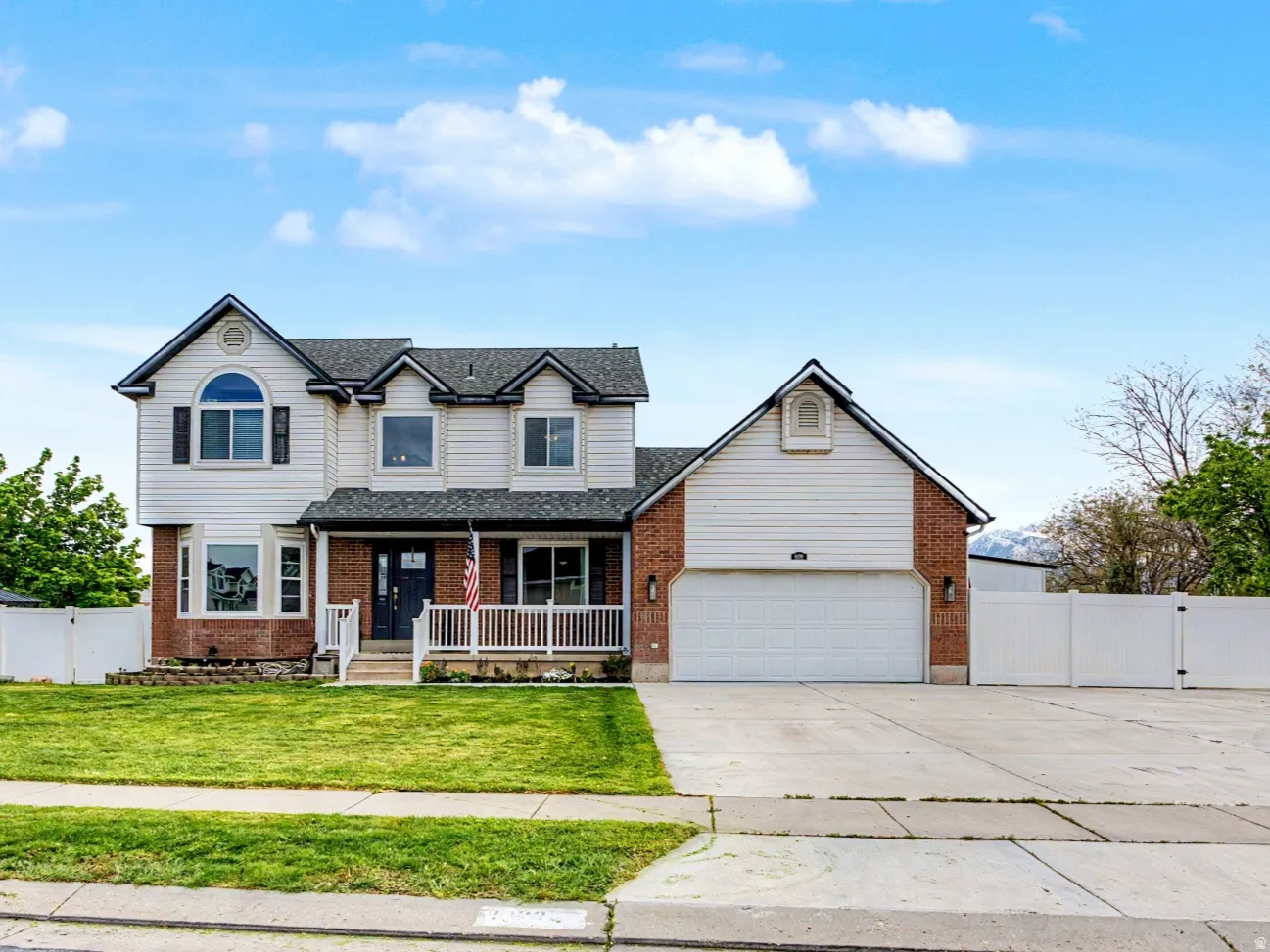 Beautiful home with spacious RV parking on a cul-de-sac