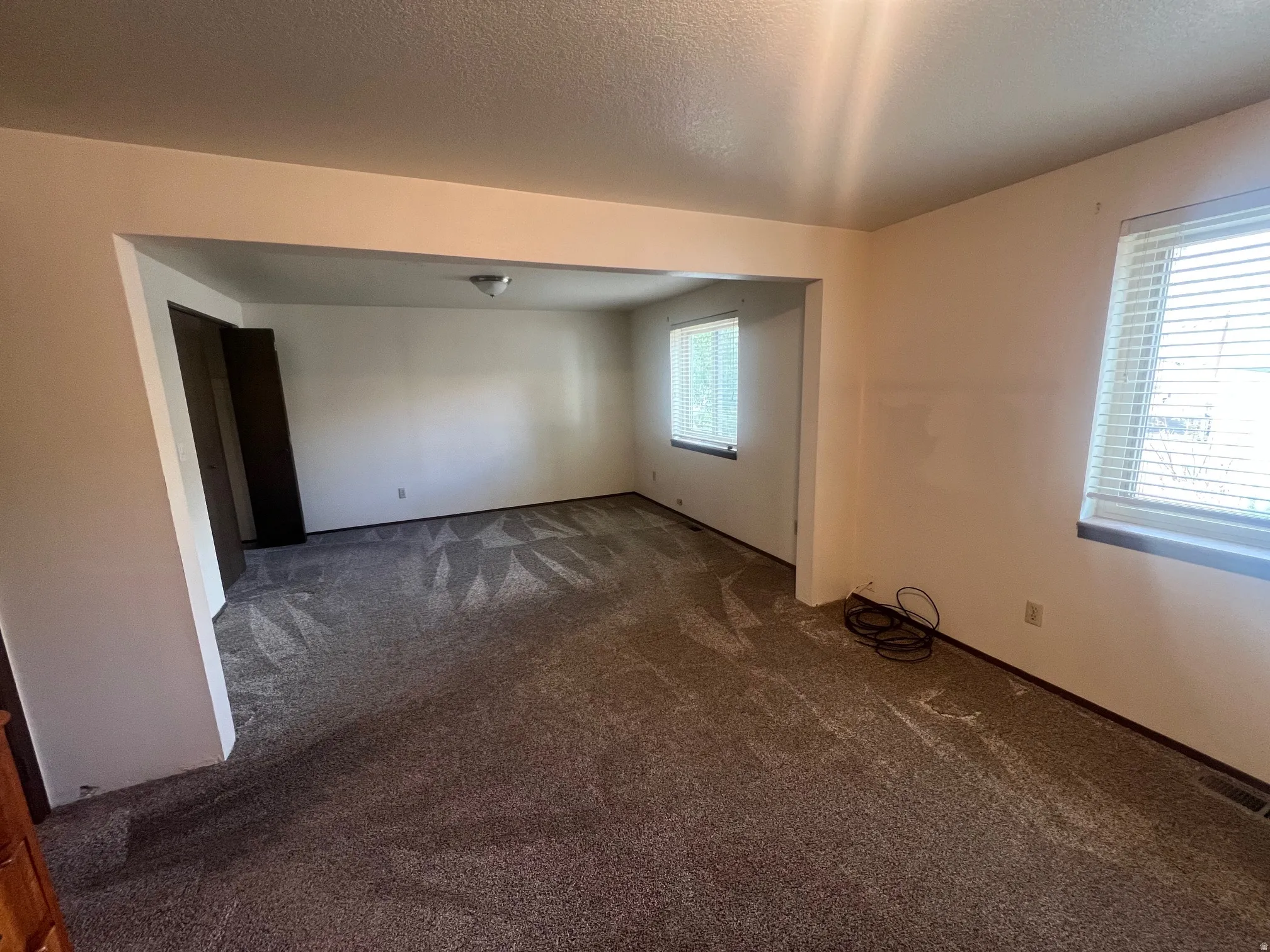 Spacious main bedroom