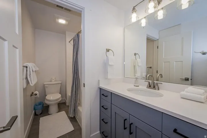 601 S Amber Ln, Garden City, Utah 84028