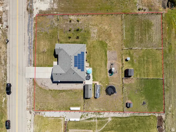 Aerial view of property's location with property boundaries highlighted