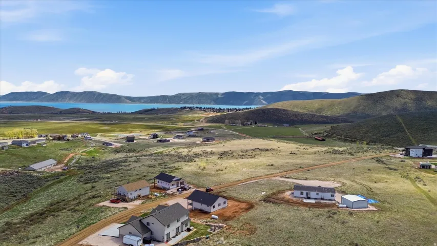 Bird's eye view of a mountainous background