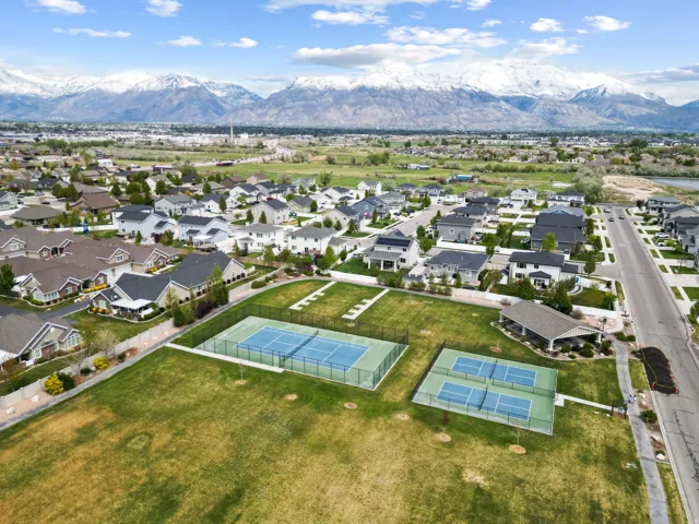 Pickleball Courts