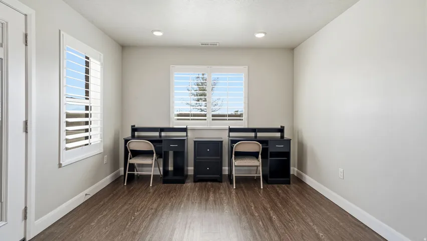 Huge Dining area off kitchen