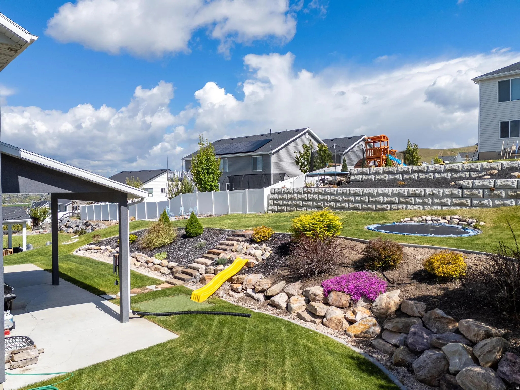 View of yard featuring a residential view