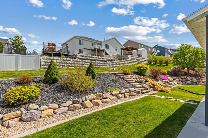 View of yard featuring a residential view