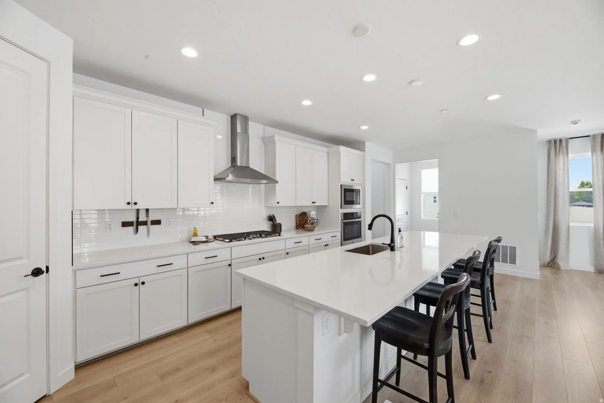 So Many Cabinets!! Quartz Counters too!