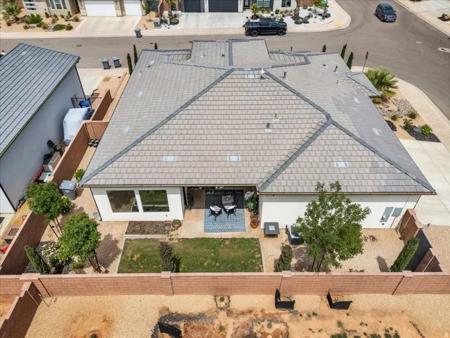 Aerial view of property and surrounding area