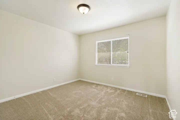 2nd Floor Bedroom (1 of 2)
