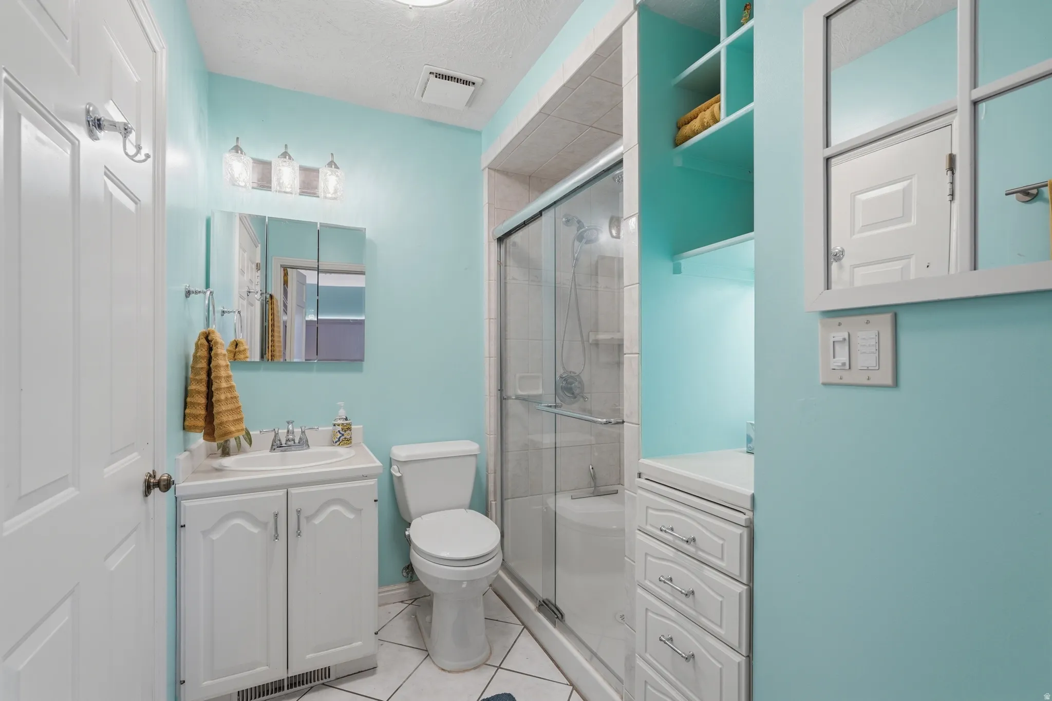Full bathroom