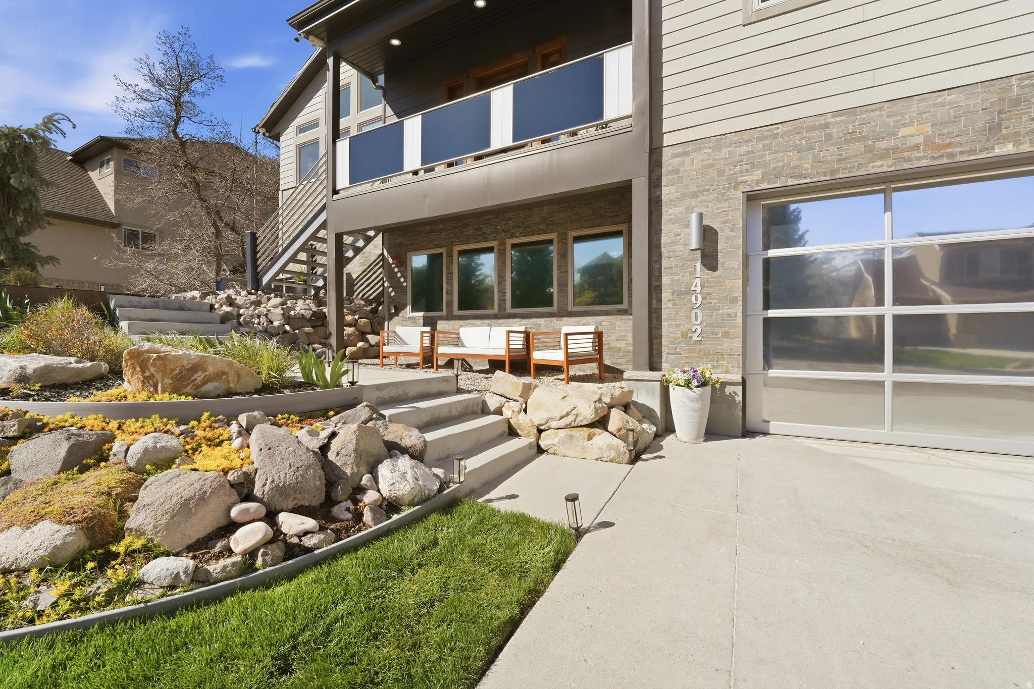 Beautiful Mountain Contemporary Design