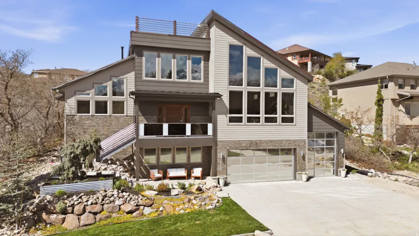 Beautiful Mountain Contemporary Design