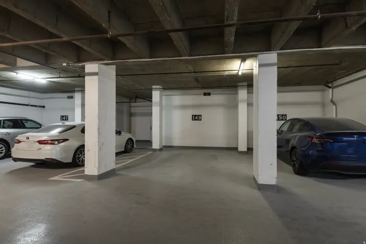 Garage with a parking garage