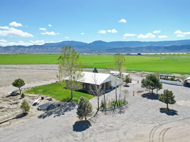 1129 S River Side Dr, Circleville, Utah 84723