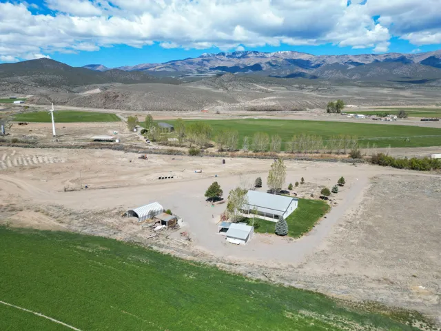 1129 S River Side Dr, Circleville, Utah 84723