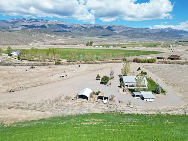 1129 S River Side Dr, Circleville, Utah 84723