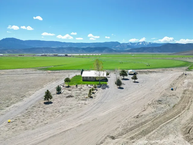 1129 S River Side Dr, Circleville, Utah 84723