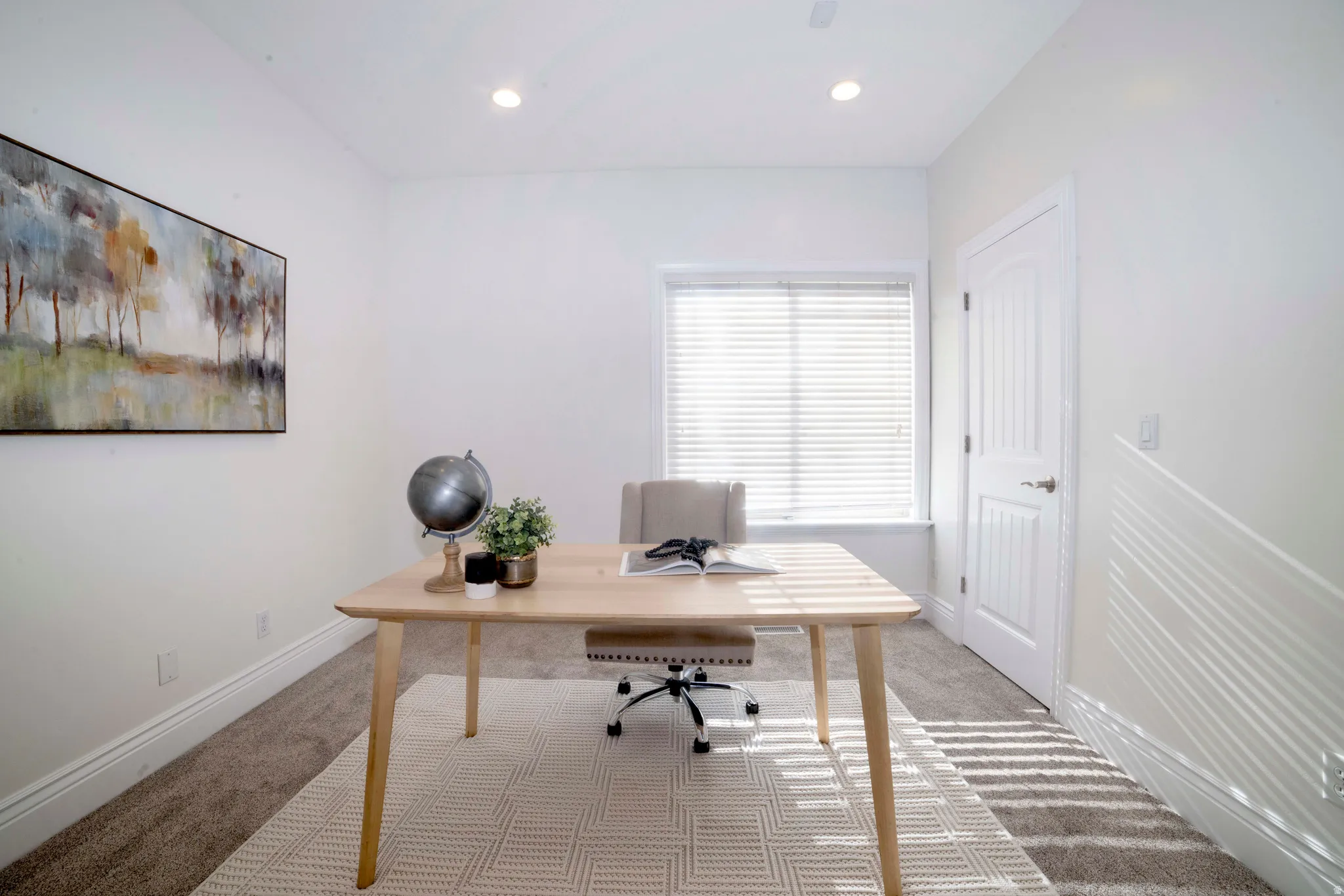 Office/bedroom near entry