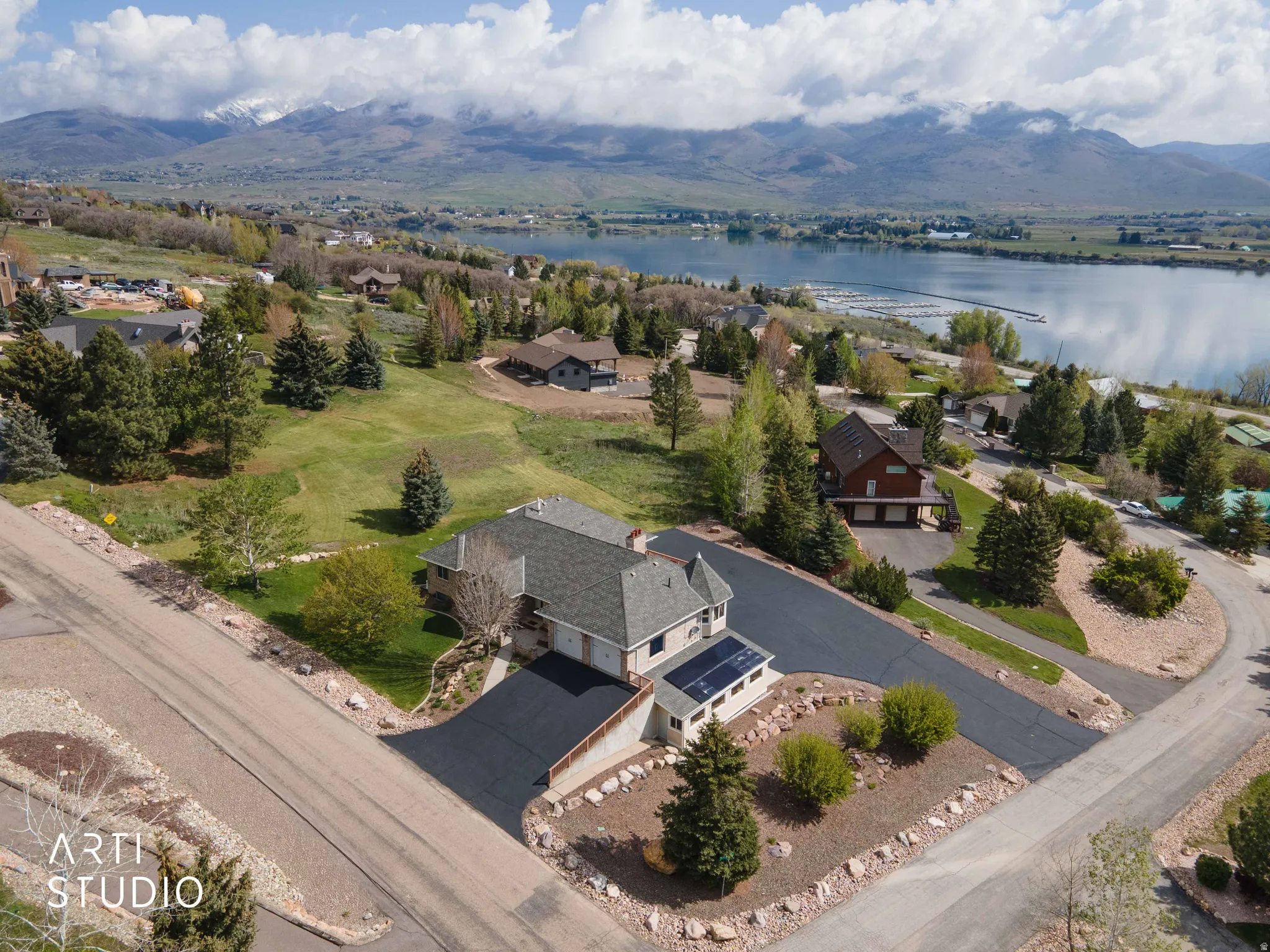 Bird's eye view of a water and mountain view