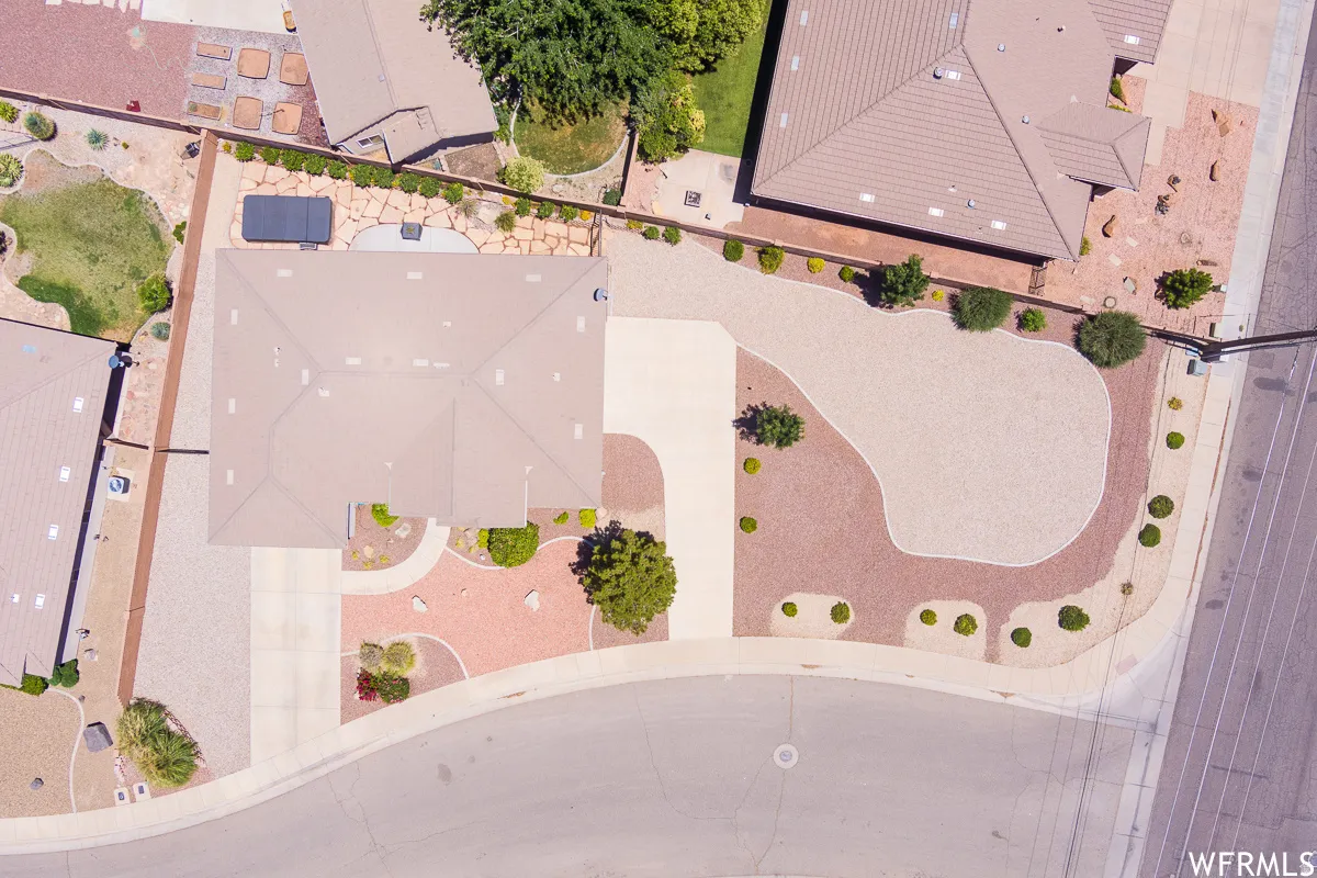 Aerial view of property's location with property boundaries highlighted
