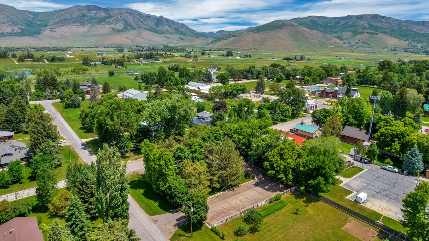 Aerial perspective of suburban area with mountains