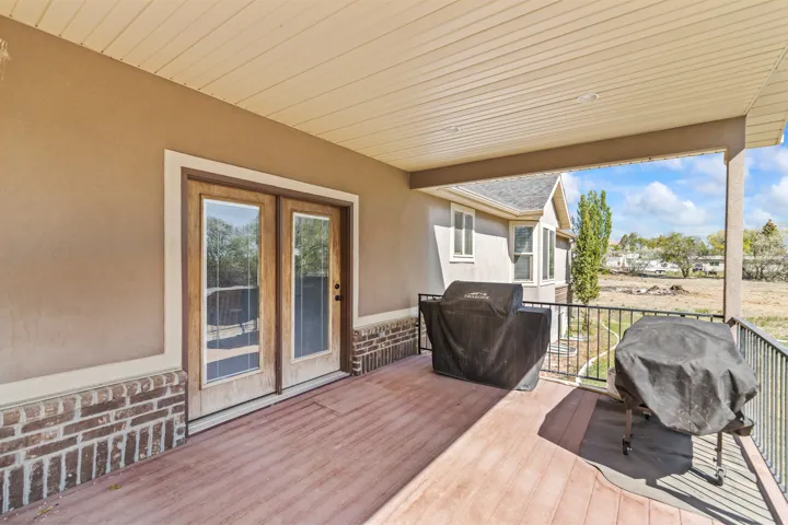 Deck with area for grilling
