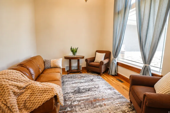 Hardwood flooring paired with neutral wall tones