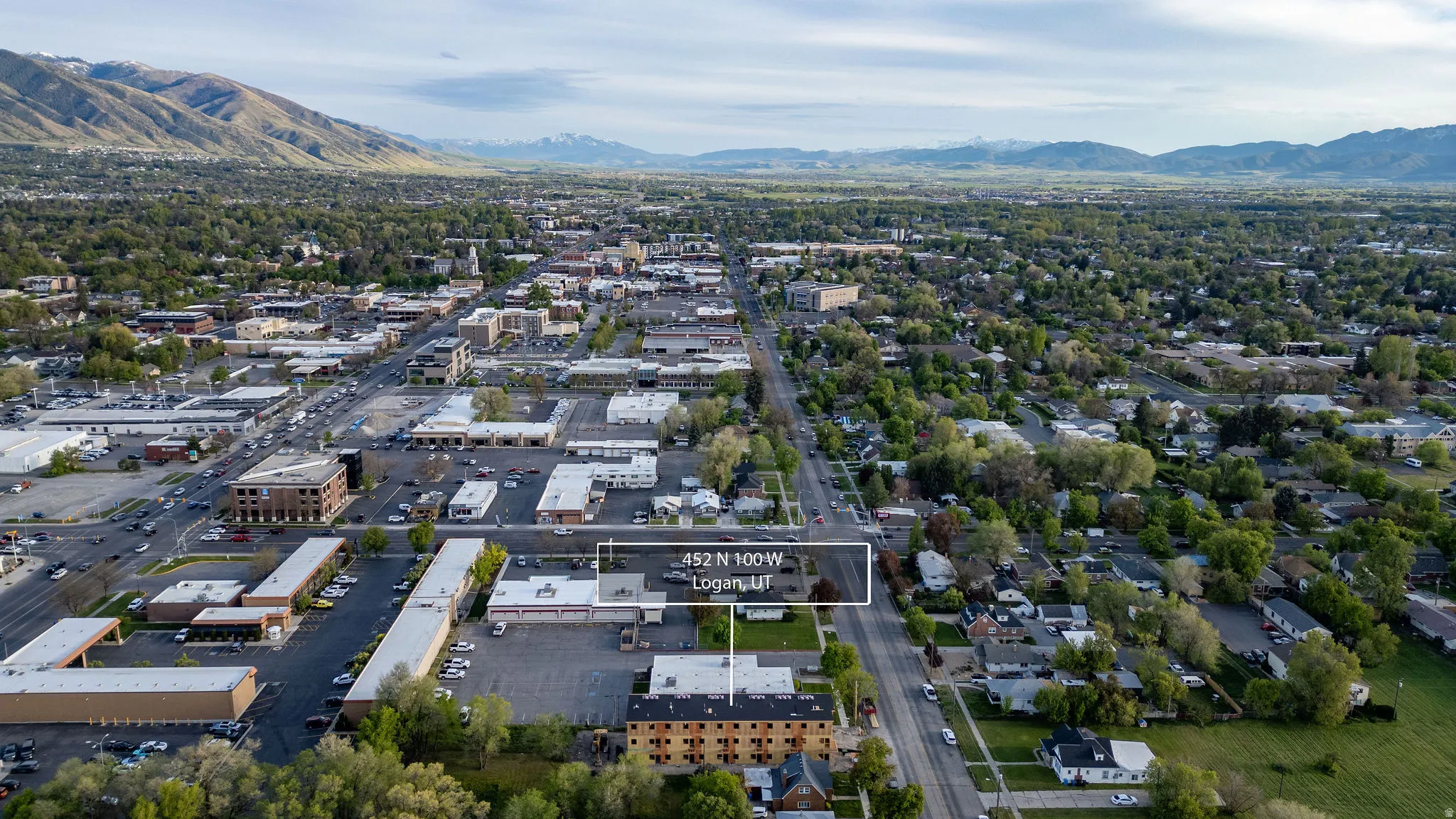 Bird's eye view of a mountainous background
