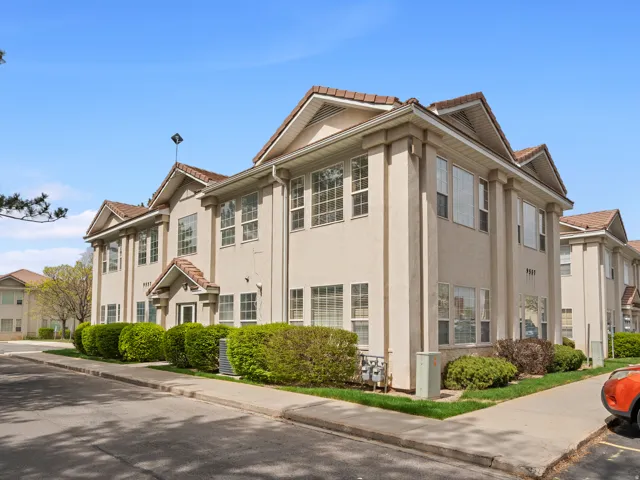 View of apartment building / complex
