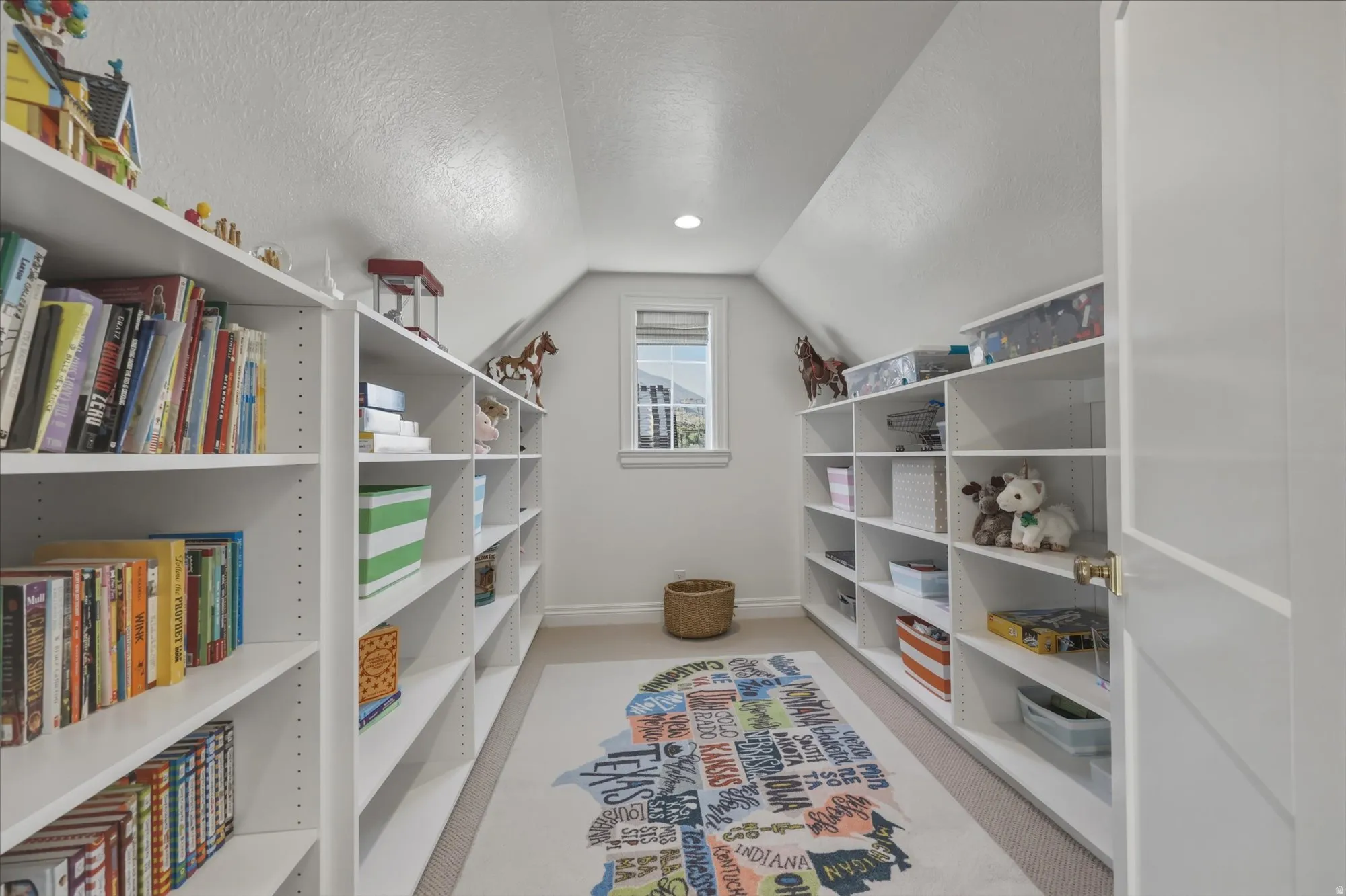 Nursery close/play area upstairs