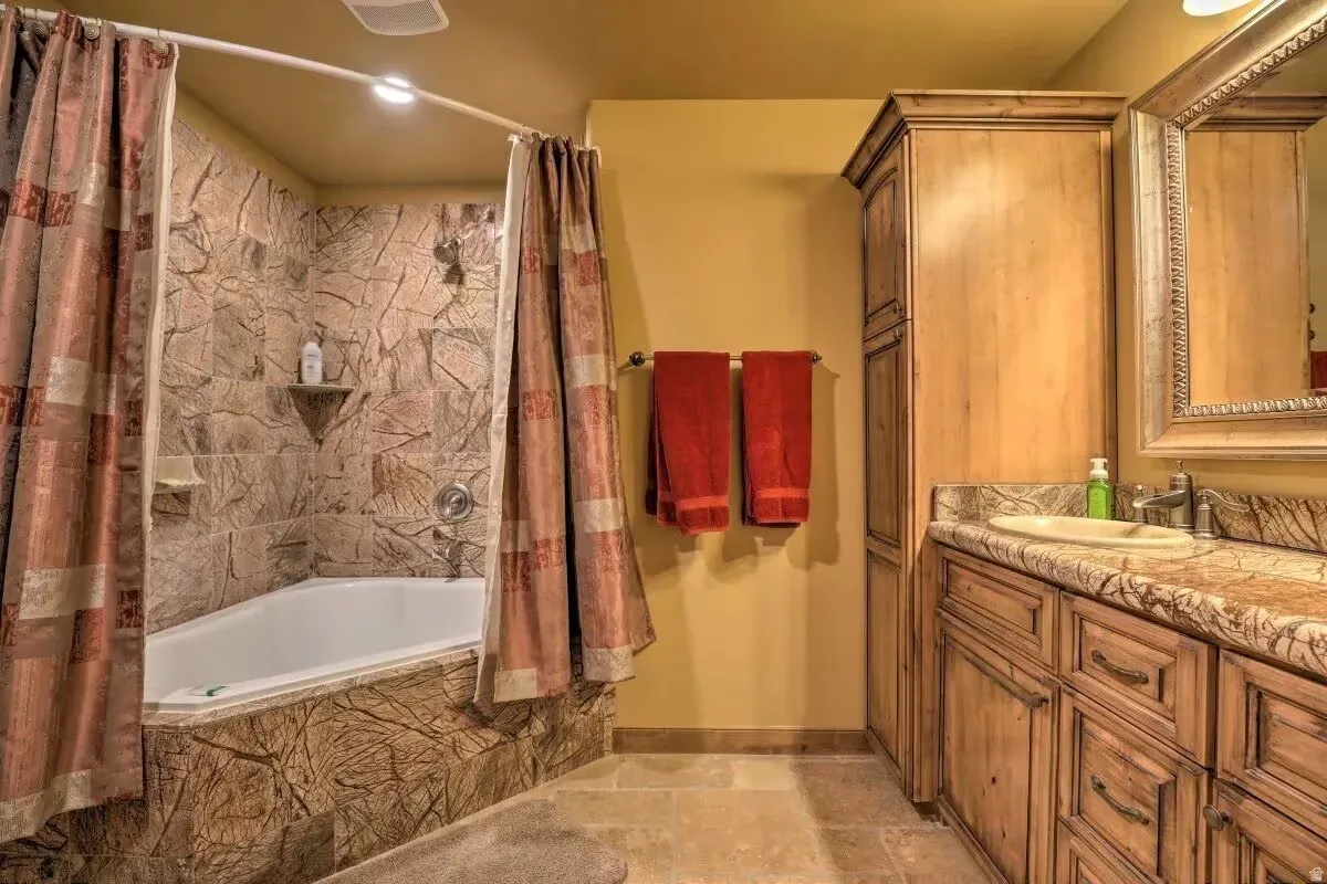 Primary bath