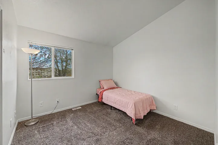 2nd Upstairs bedroom
